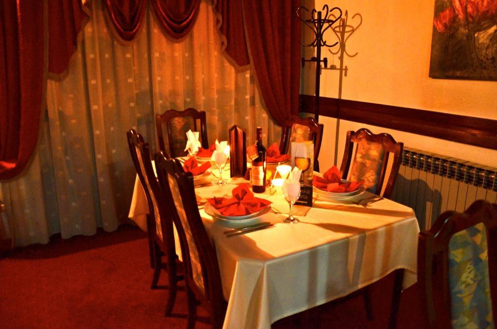 Golden Card Motel Banja Luka Eksteriør billede